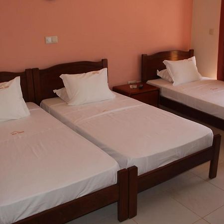 Restaurante Residencial Nova Cidade Porto Novo Dış mekan fotoğraf