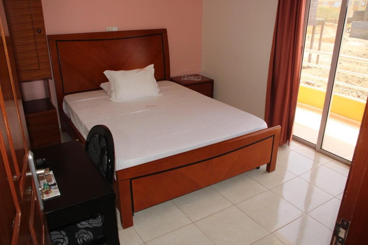 Restaurante Residencial Nova Cidade Porto Novo Dış mekan fotoğraf