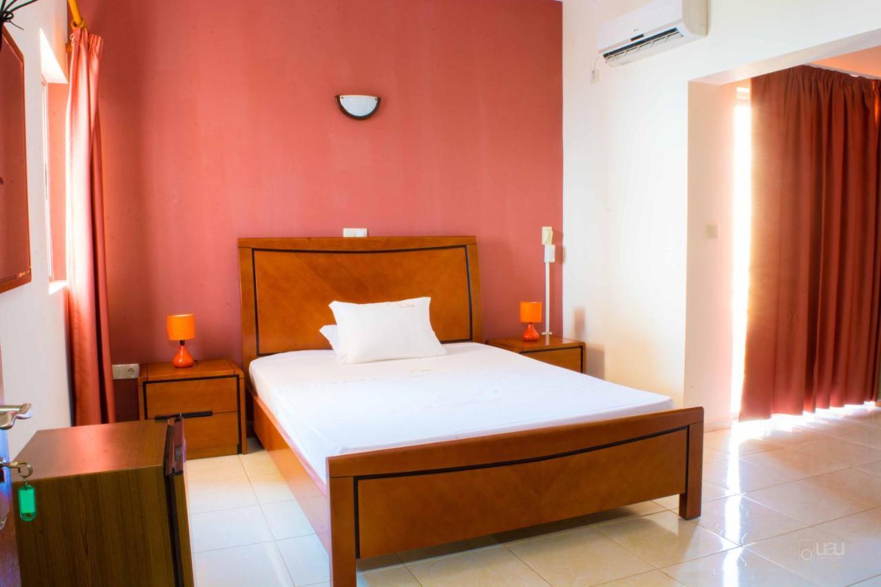 Restaurante Residencial Nova Cidade Porto Novo Dış mekan fotoğraf